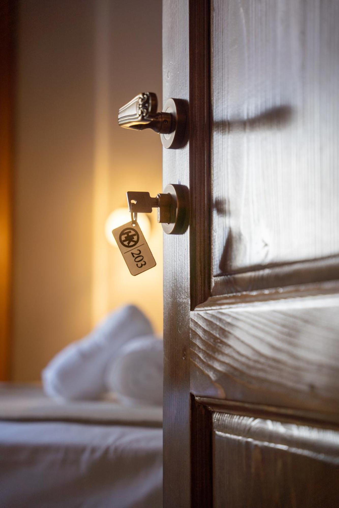 Hotel Kapllani Berat Værelse billede